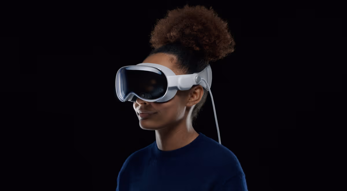 Apple анонсувала окуляри змішаної реальності Vision Pro Основне зображення
